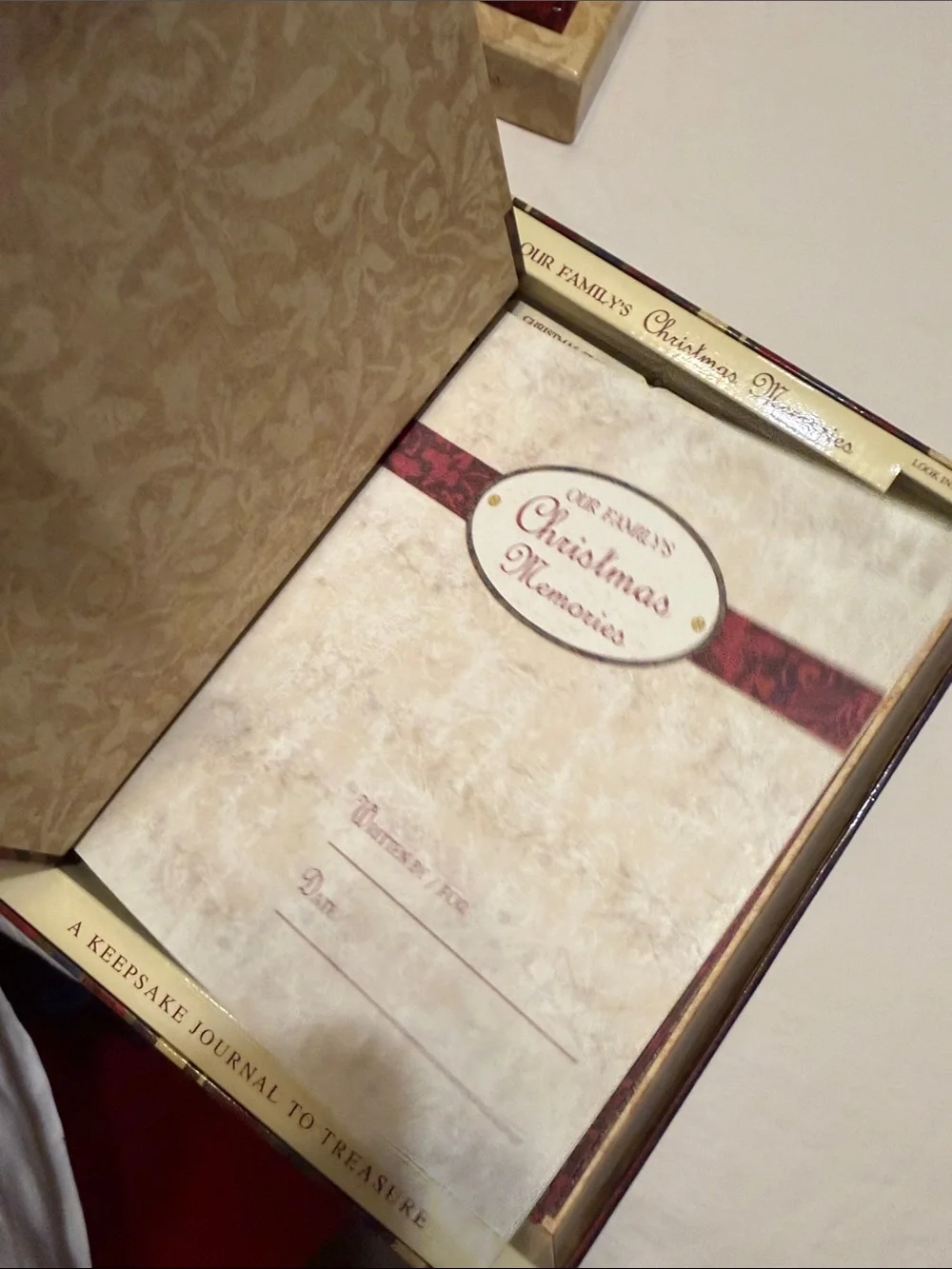 Christmas Memories Keepsake Journal for Families - Beige & Red